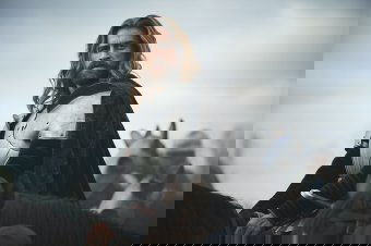 Mátyás király szülőházában vetítik a Hunyadi-sorozatot