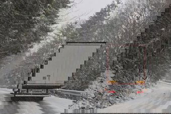 Téli útviszonyok miatt nehézkes a közlekedés a Libánon