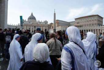 Így készülnek Rómában Ferenc pápa szombati temetésére