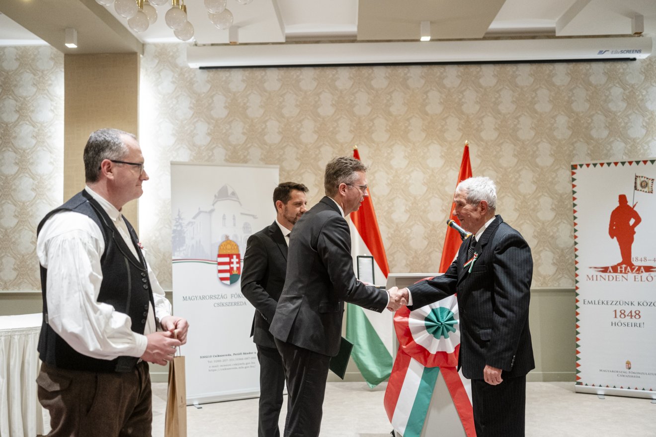 Péter Sándor •  Fotó: Magyarország Csíkszeredai Főkonzulátusa