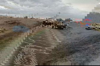 Frontálisan ütközött két autó, mindkét sofőr megsérült