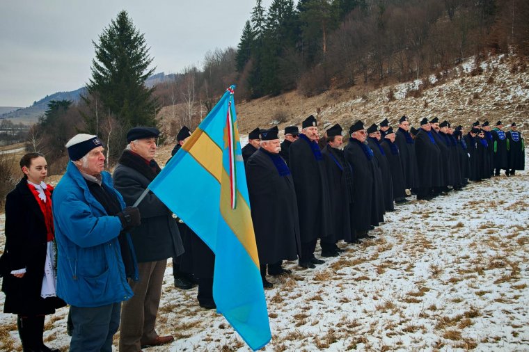 A Don-kanyar hőseire emlékeztek a katrosai apostoli kettős keresztnél