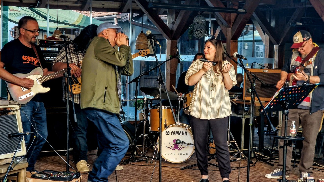 A Fernet Blues Company – itt Laura Zánnal és Tinca Teddyvel kiegészülve