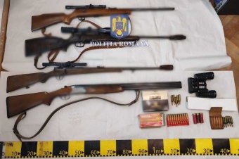 Halálos lőfegyvereket csempészett be az országba és próbált meg eladni egy nő