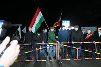 Megnyitották a határátkelőket a schengeni csatlakozás érvénybe lépésekor