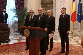 Aláírta a koalíciós megállapodást a PSD, a PNL és az RMDSZ