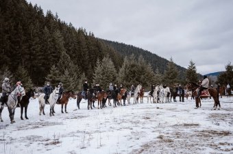 Lovas zarándoklattal tisztelegtek Potápi Árpád János emléke előtt