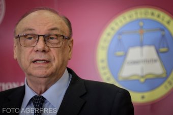 Elfogadhatatlan a nyomásgyakorlás az alkotmánybíróság elnöke szerint