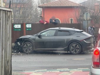 Autók ütköztek és törtek össze Csíksomlyón