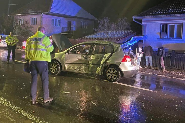 Busz és személyautó ütközött Máréfalvánál