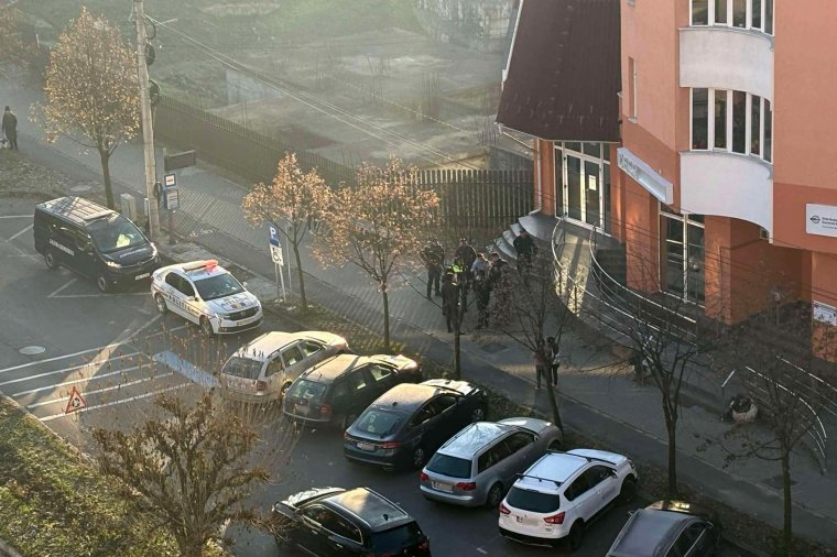 Reggeli dulakodás Csíkszeredában két csoport között – videóval