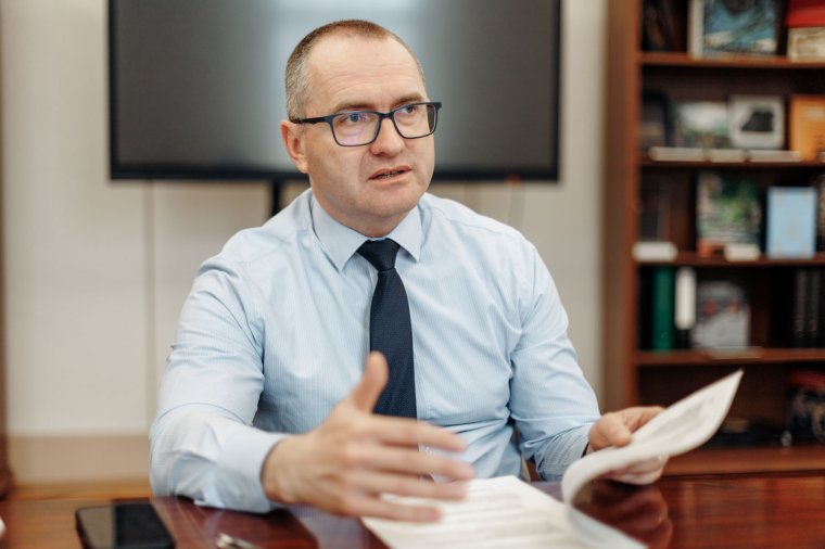 Korodi Attila: „December 1-én arról döntünk, hogy jó vagy rossz irányba megy tovább ez az ország!”