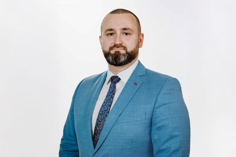 Interjú Tasnádi István Szilárddal, az RMDSZ szenátorjelöltjével: „Együtt a jövőnkért és közösségünkért”