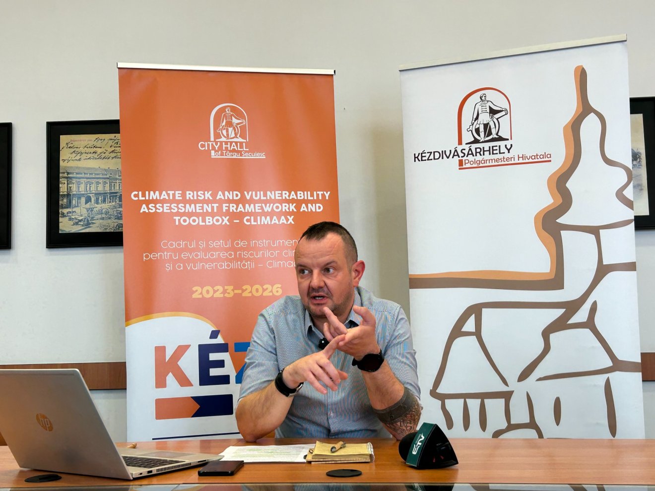 Szilveszter Szabolcs, Kézdivásárhely alpolgármestere ismertette a projektet •  Fotó: Szabó Barbara