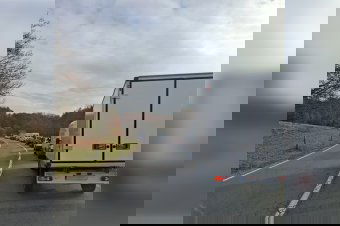 Baleset Farkaslaka és Korond között, hatalmas autósorokkal