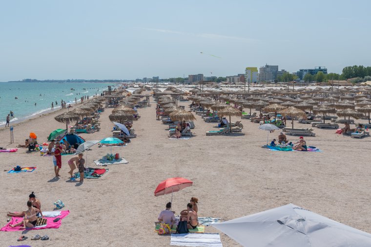 Jócskán visszavesznek az árból a tengerparton a szeptemberi napokra