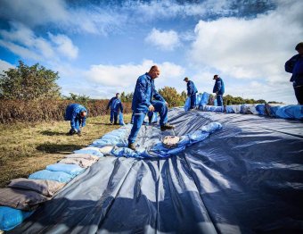 540 kilométeren zajlik az árvízi védekezés Magyarországon, alacsonyabban tetőzik az árhullám mint 2013-ban