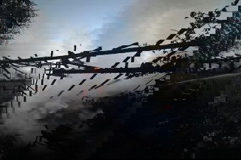 Háztartási melléképület borult lángba Maros megyében