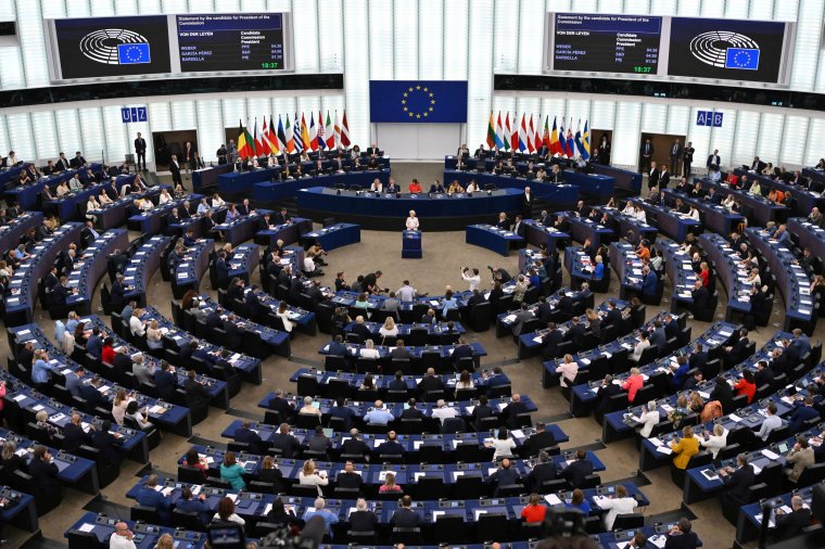 Patthelyzet Brüsszelben: a magyar és a román biztosjelöltet sem szavazták meg az EP-képviselők