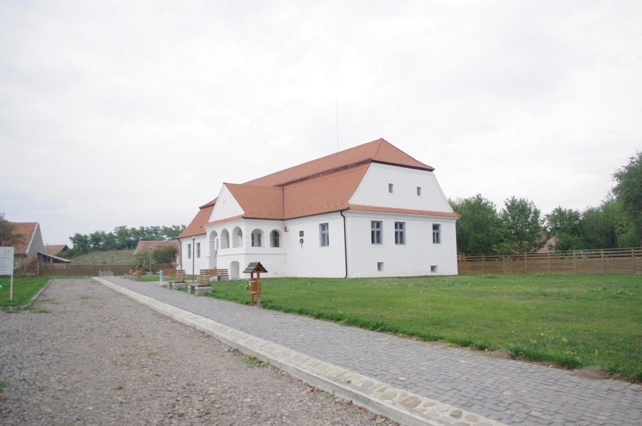 A nagyobbik Antos-kúria Rétyen •  Fotó: kastelyerdelyben.ro