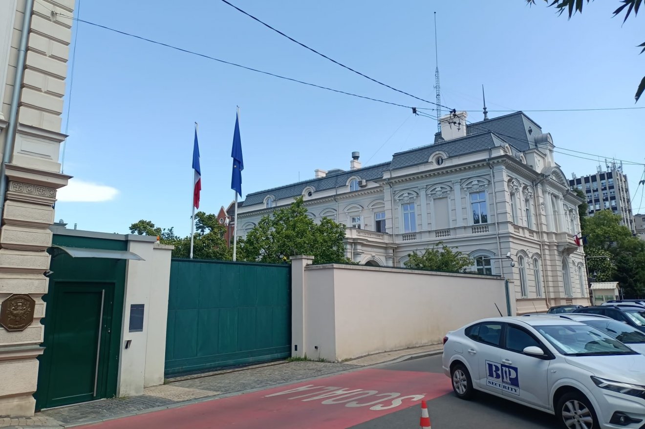 A bikafalvi lelkész szerint „ilyen ügyekkel nem foglalkoznak” a bukaresti francia nagykövetségen •  Fotó: Bardócz Csaba