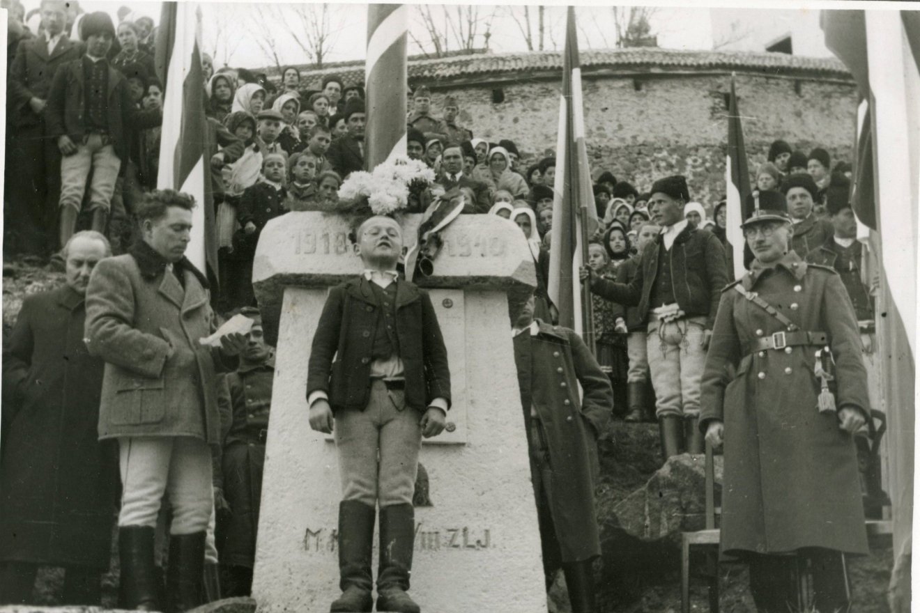 Karcfalva, 1940. november 3. •  Fotó: Erdélyi Fotográfia Múzeum/Molnár Attila
