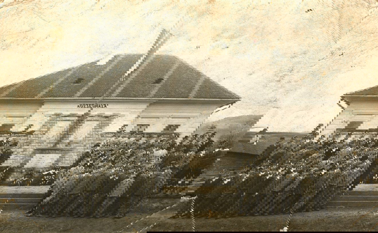 Mikóújfalu, 1942. november 12. •  Fotó: József Álmos gyűjteményéből