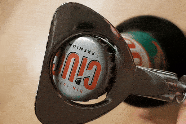 Rozsdás kupakok miatt közel kétmillió üveg Ciuc sört vontak ki forgalomból a fogyasztóvédők