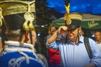 Tiszteletbeli huszárrá fogadták Orbán Viktort Tusványoson