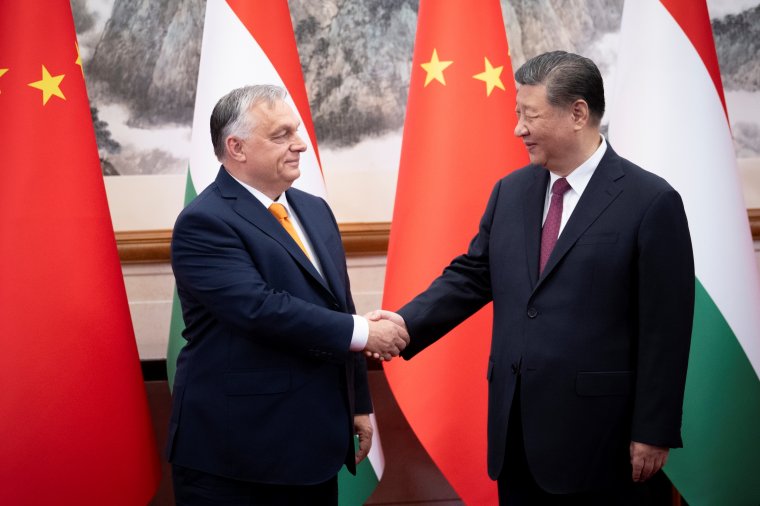 Orbán Viktor Kínában: a magyaroknak fontos, hogy Kína szorgalmazza a békét