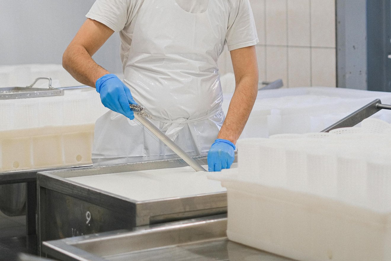 A csíkszeredai egység feladatait a Lactalis négy másik romániai üzeme veszi át a vállalat közleménye szerint. Képünk illusztráció •  Fotó: Anna Shvets/Pexels