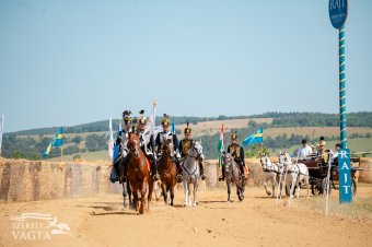 Elrajtolt a 13. Székely Vágta az Óriáspince-tetőn