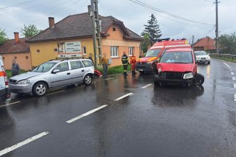 Két személy sérült meg egy Csíkdánfalván bekövetkezett balesetben