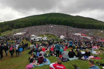 Benépesül a csíksomlyói hegynyereg