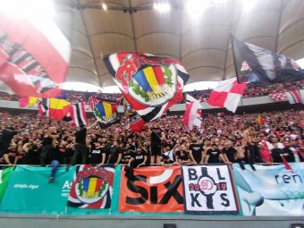 Hozzák a formájukat a Dinamo szurkolói