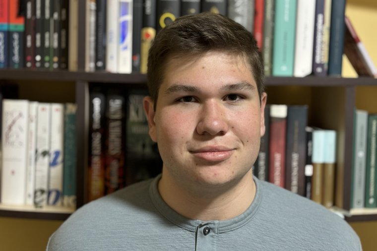 Kovács Hunor: én egészen esszenciálisnak érzem, hogy fejlesszem magam irodalomból és nyelvtanból