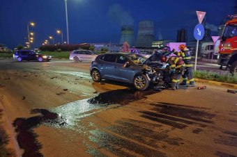 Tehergépkocsival ütközött egy személyautó Marosvásárhelyen
