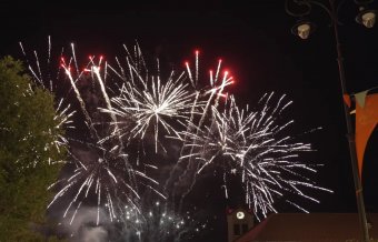 Látványos tűzijátékkal ért véget a Szent György Napok