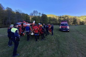 Megsérült egy sziklamászó, helikopterrel szállították el a Vargyas-szorosból