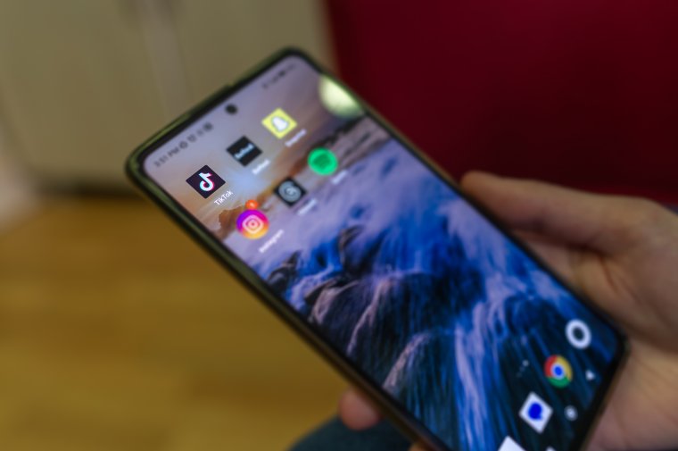 Tétek és kihívások – TikTok-trendek a fiatalok életében