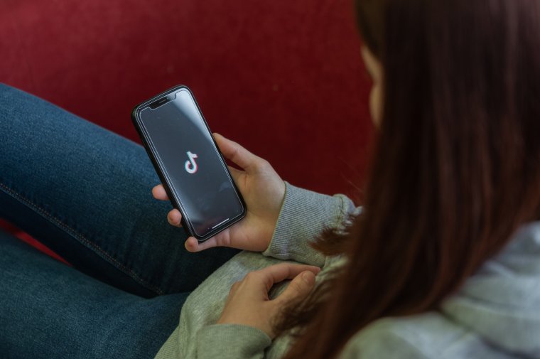 Már a 12 évesek is radikalizálódnak az online propaganda miatt – Fellépést sürgetnek