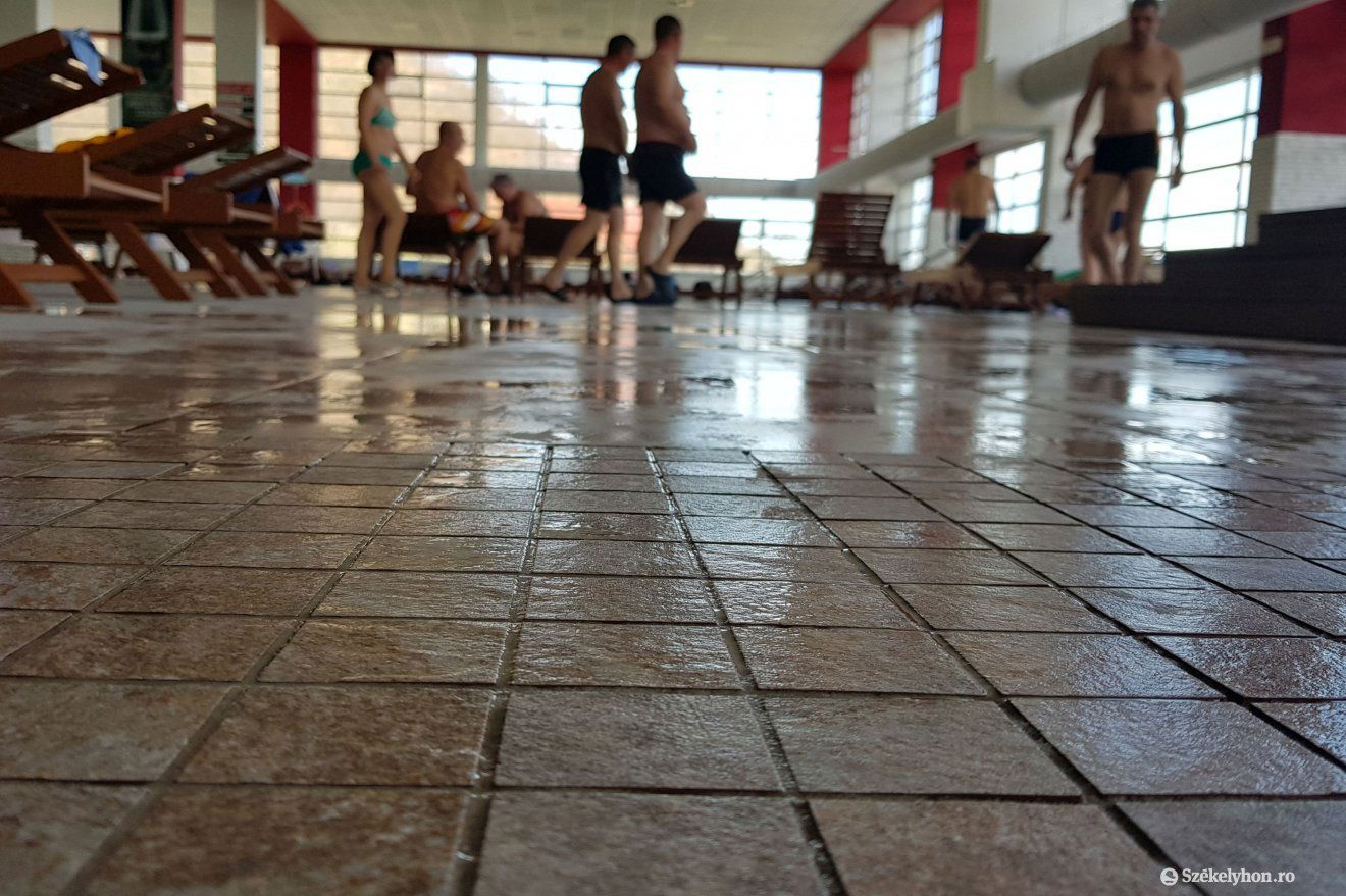Teljesen kicserélték a járófelületet •  Fotó: Székelyhon