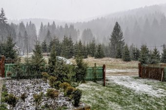 Áprilisban hét tél, hét nyár