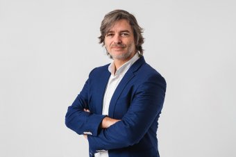 Az eMAG kosárban a tavasz hírnökei: kozmetikumok, ruhanemük, ékszerek és könyvek