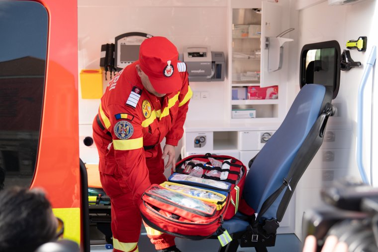 Áramütés végzett egy gyermekkel és egy férfival a felfújható medencében