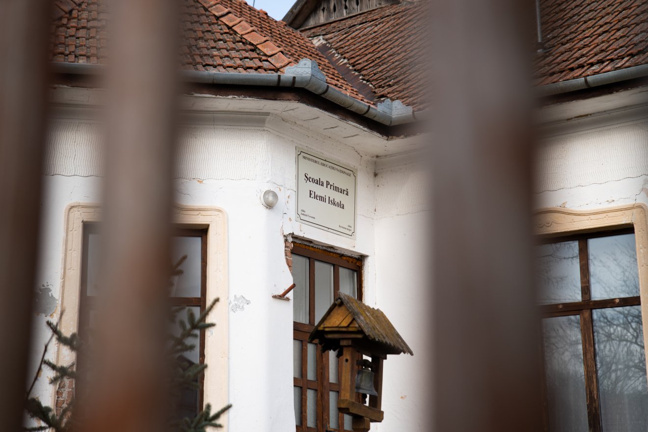 A kézdialbisi óvoda és iskola is felújítás előtt áll &bullet;  Fotó: Tuchiluș Alex