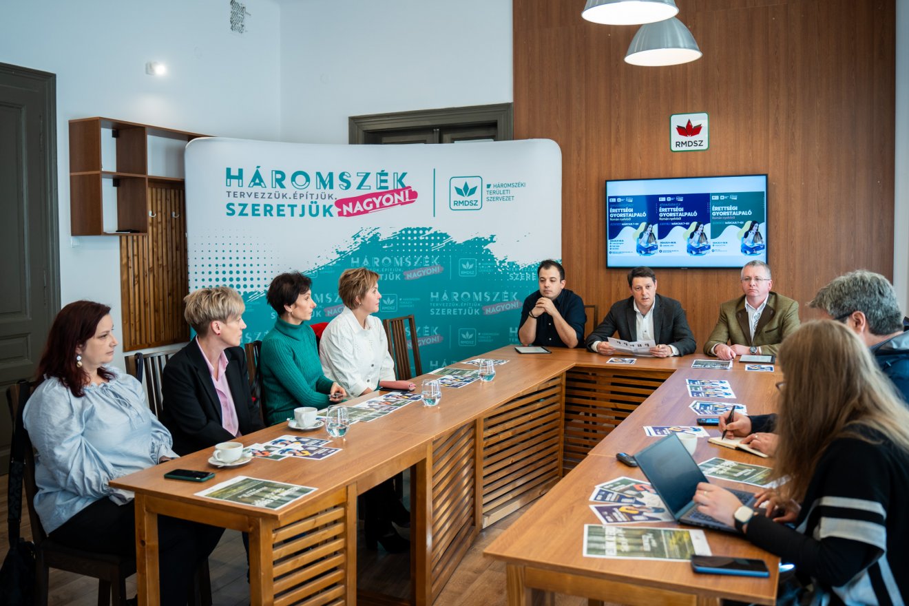 A képzés kezdeményezői és oktatói fedték fel a részleteket •  Fotó: Kocsis B. János