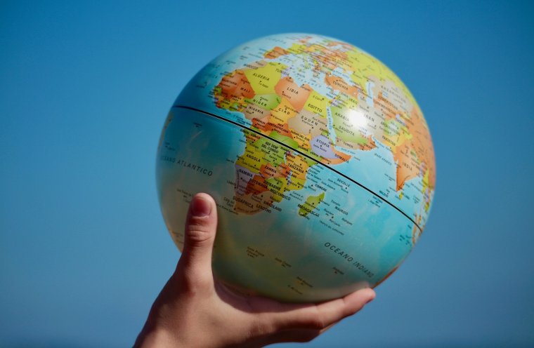 A Kárpát-medencére is hatással levő globális kihívásokról tartanak előadást Székelyudvarhelyen