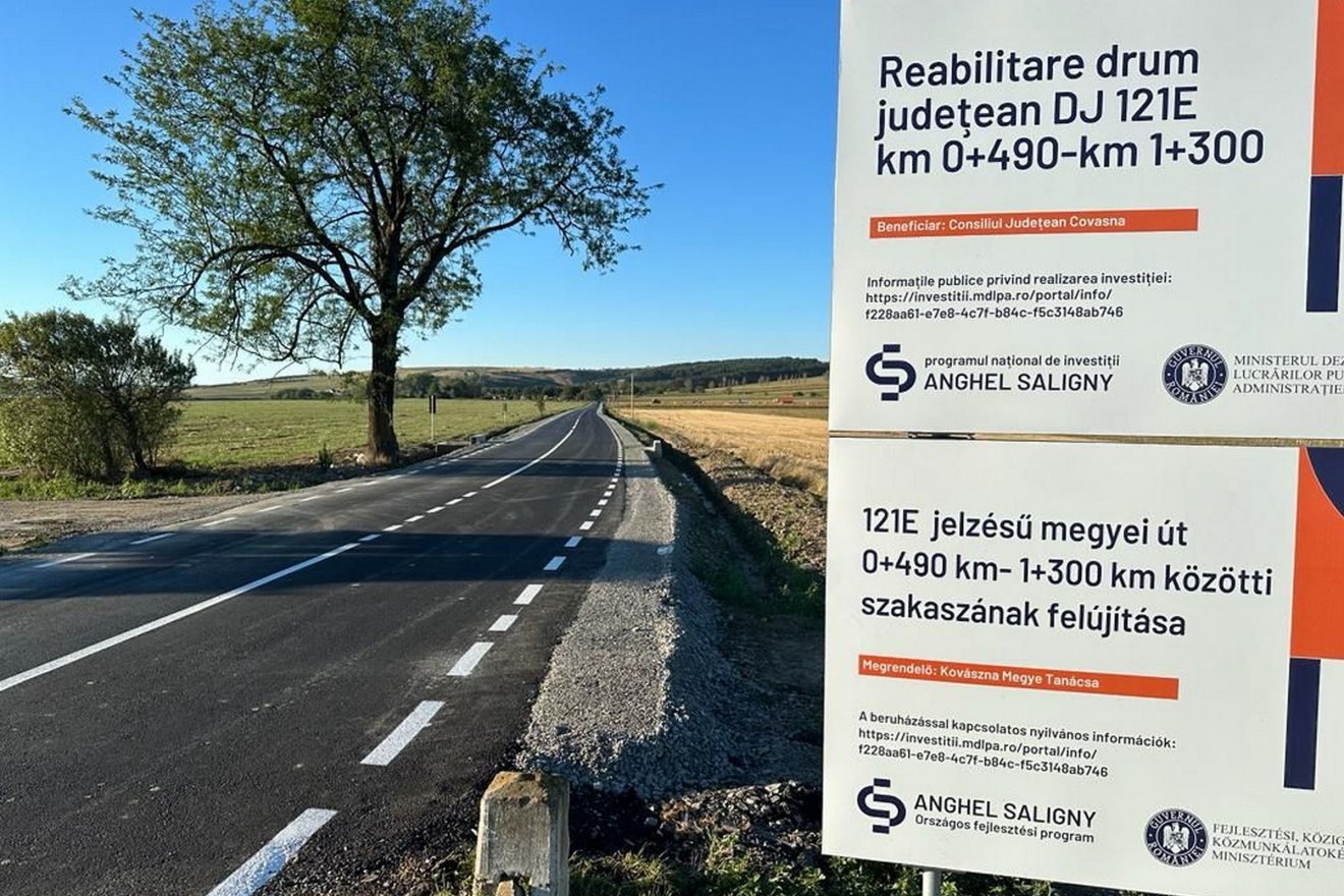 Angyalost aszfaltút köti össze a vasúti megállójával •  Fotó: Török Etele