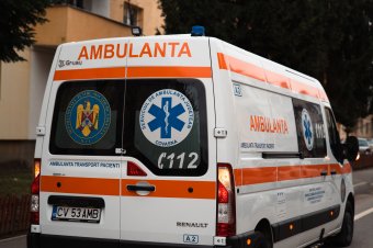 Állomásozó busz kikerülése közben gázoltak el egy gyermeket Illyefalván